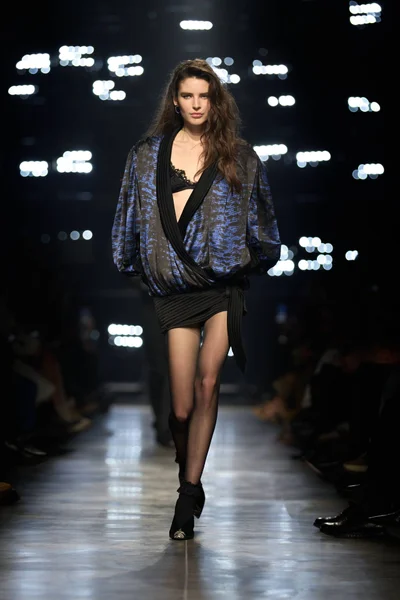 Look 5